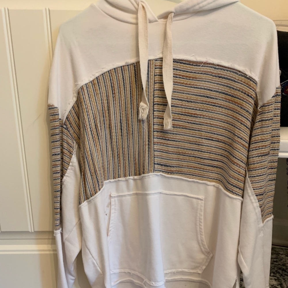 urban outfitters women’s sweatshirt!